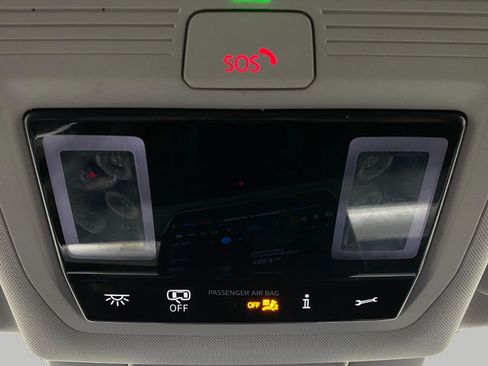 Used 2026 Volkswagen Tiguan SE AWD/4WD image 25