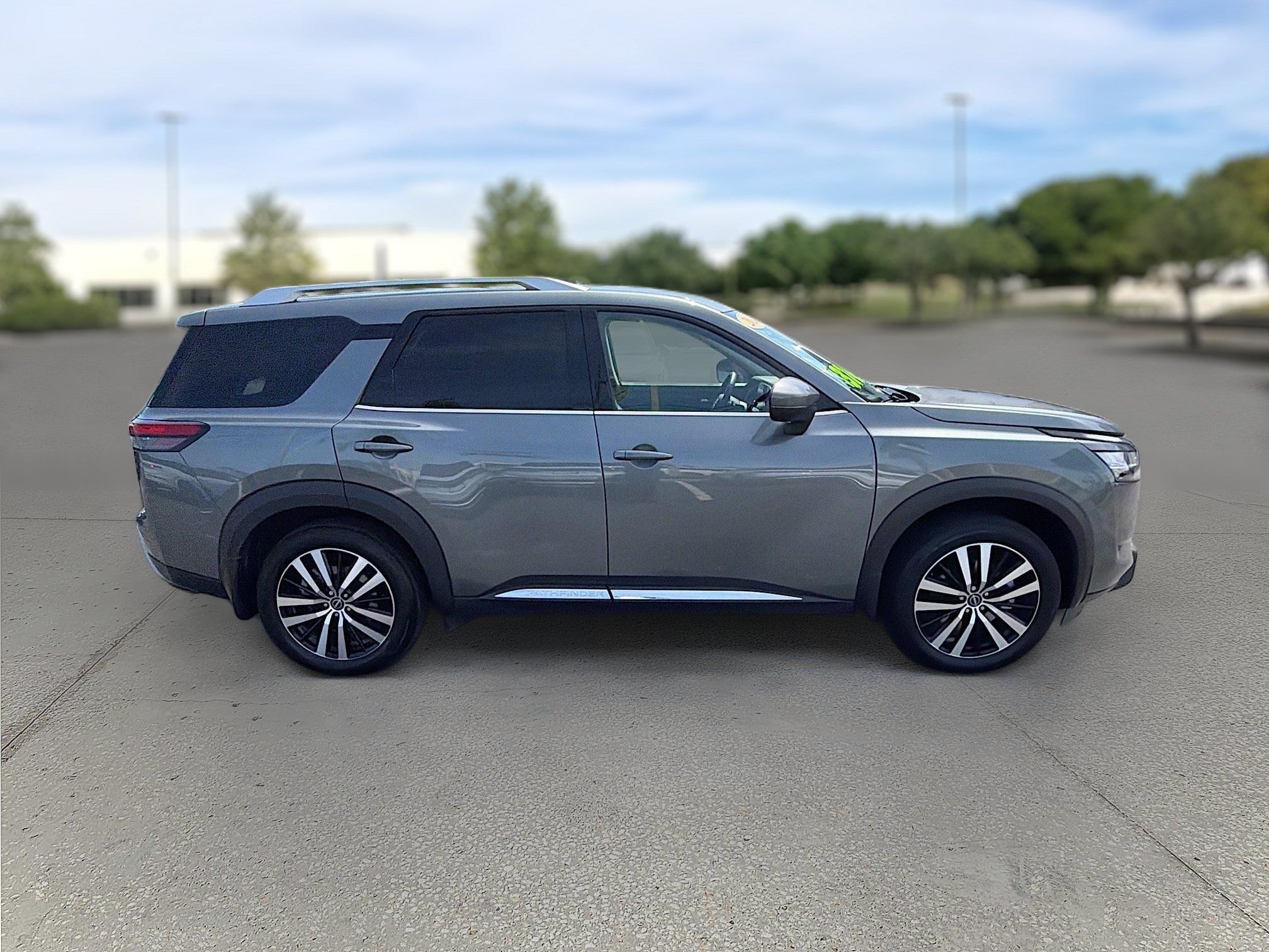 Used 2024 Nissan Pathfinder Platinum w/ Cargo Package FWD image 8