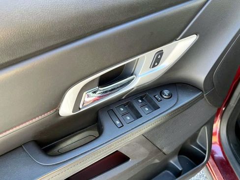 Used 2017 GMC Terrain SLE image 16