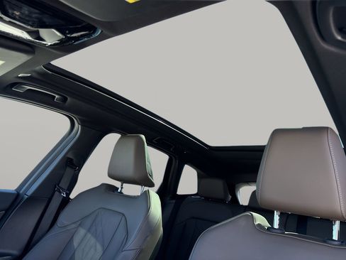 Used 2025 BMW X3 xDrive30i w/ M Sport Package image 21