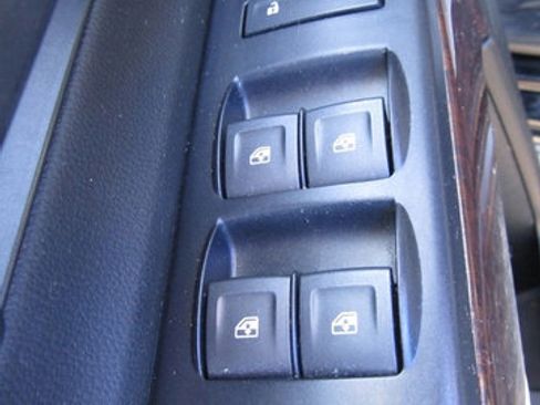 Used 2019 GMC Sierra 1500 SLE w/ SLE Value Package image 12