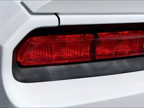Used 2011 Dodge Challenger R/T RWD image 29
