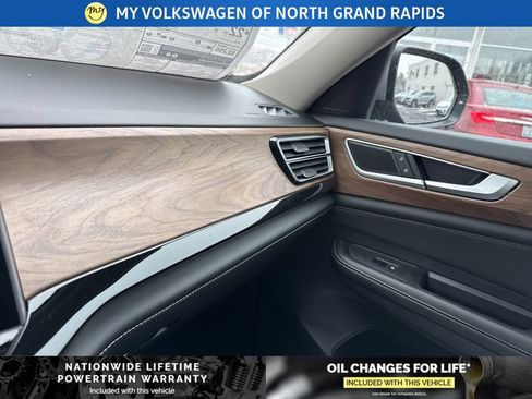 New 2026 Volkswagen Atlas SE image 17