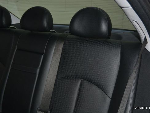 Used 2007 Mercedes-Benz E 350 4MATIC Sedan image 23