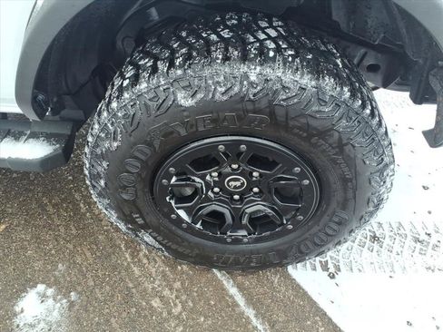 Used 2022 Ford Bronco Wildtrak image 7