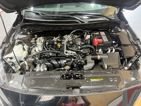 Used 2025 Nissan Altima 2.5 SR FWD image 28