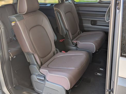 Used 2025 Volkswagen ID. Buzz Pro S Plus RWD image 22