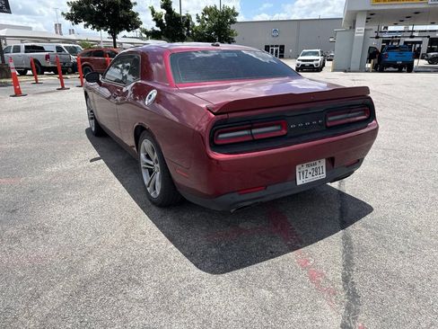 Used 2022 Dodge Challenger R/T RWD image 17