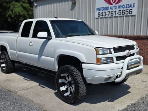 Used 2004 Chevrolet Silverado 1500 4x4 Extended Cab w/ Z71 Convenience Package 1 image 2