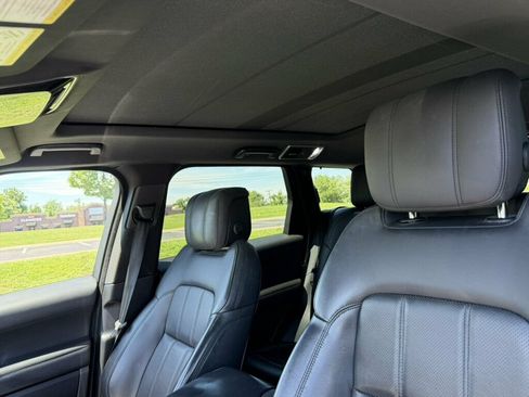 Used 2018 Land Rover Range Rover Sport Supercharged AWD/4WD image 19