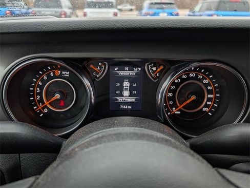 Used 2022 Jeep Gladiator Sport image 22