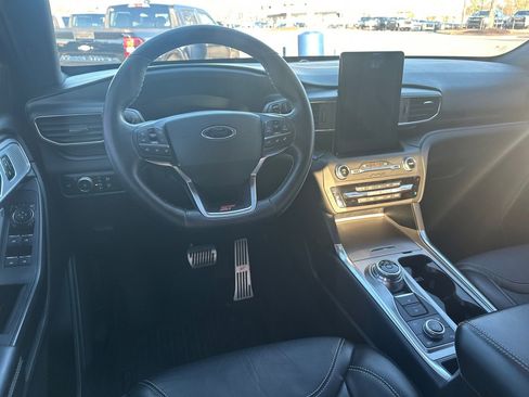 Used 2020 Ford Explorer ST w/ Premium Technology Package image 23