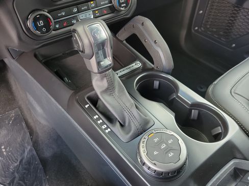 New 2026 Ford Bronco Outer Banks AWD/4WD image 17