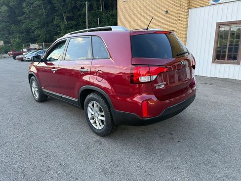 Used 2014 Kia Sorento LX AWD/4WD image 7