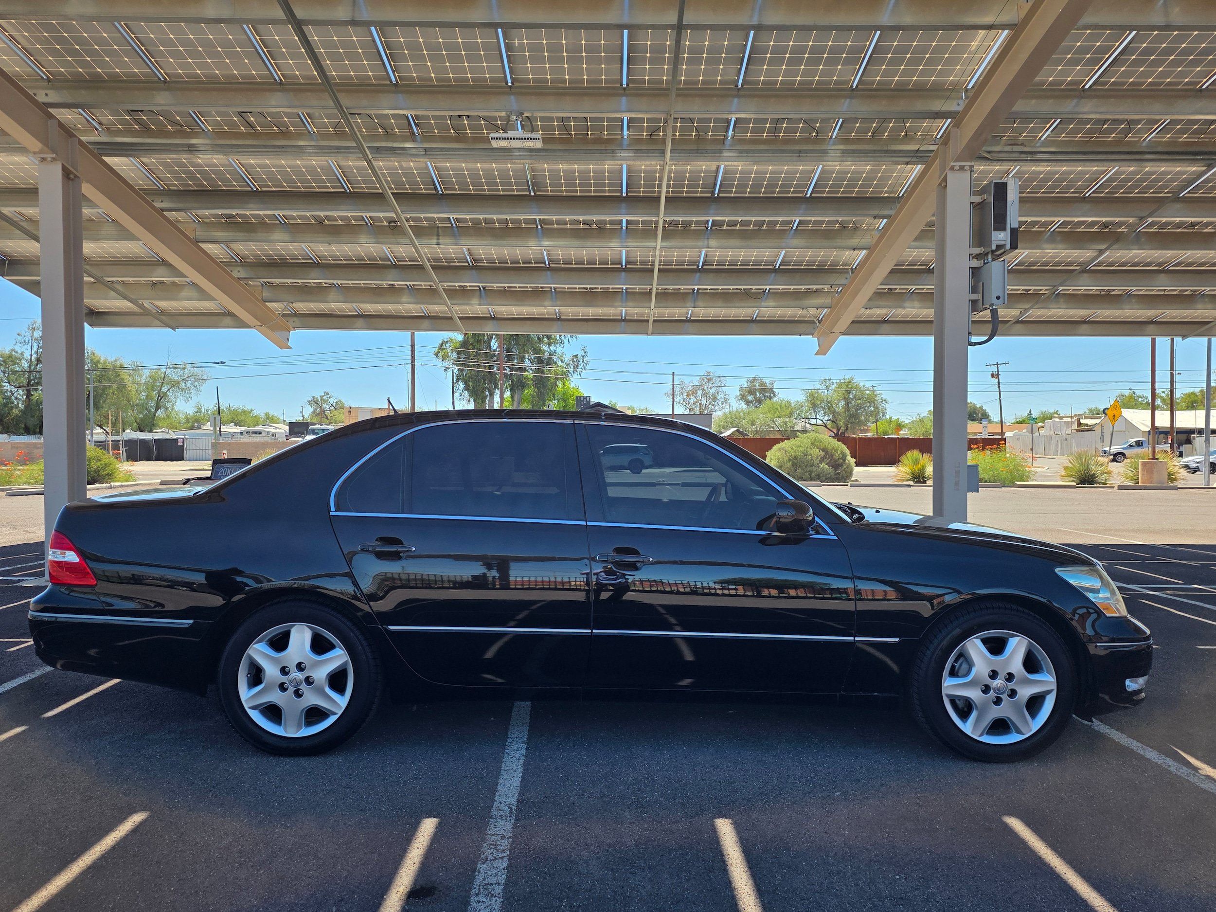 Used 2004 Lexus LS 430 RWD image 6