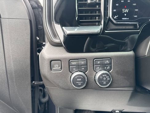 Used 2025 GMC Sierra 1500 SLT w/ SLT Premium Plus Package image 16