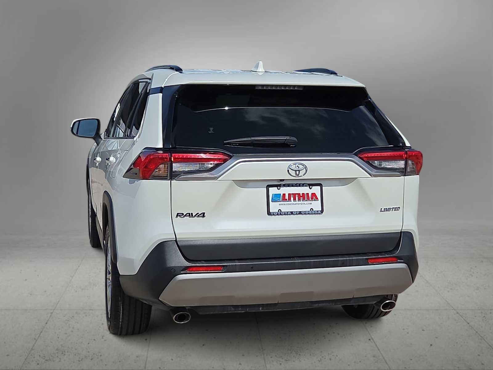 Certified 2022 Toyota RAV4 Limited FWD image 7
