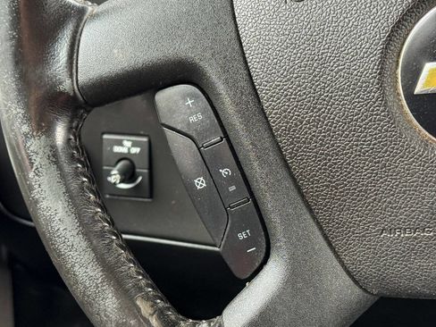 Used 2020 Chevrolet Express 2500 w/ Driver Convenience Package RWD image 25