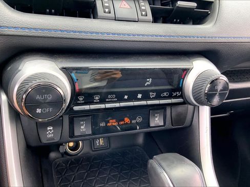 Used 2024 Toyota RAV4 XSE image 33