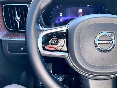 Used 2023 Volvo XC60 B5 Plus w/ Climate Package image 23