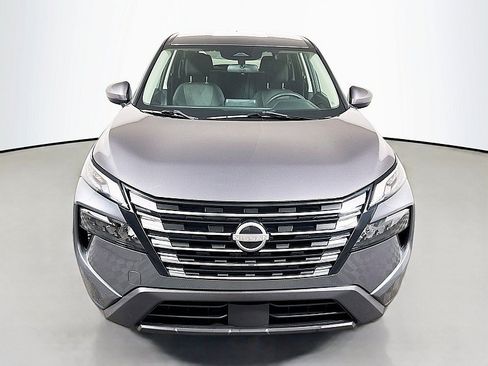 Used 2024 Nissan Rogue SV AWD/4WD image 2