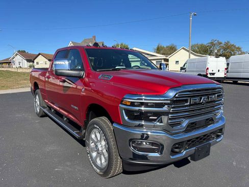 New 2026 RAM 2500 Laramie AWD/4WD image 4