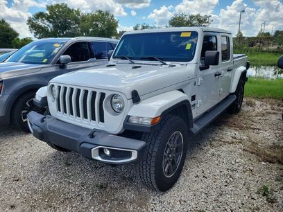 Used 2022 Jeep Gladiator Overland w/ Popular Equipment Package