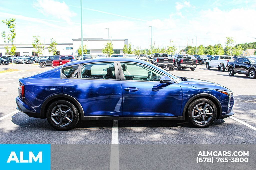 Used 2025 Kia K4 FWD image 8
