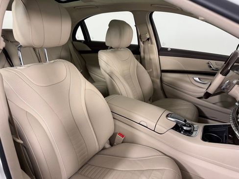 Used 2019 Mercedes-Benz S 560 Sedan image 12