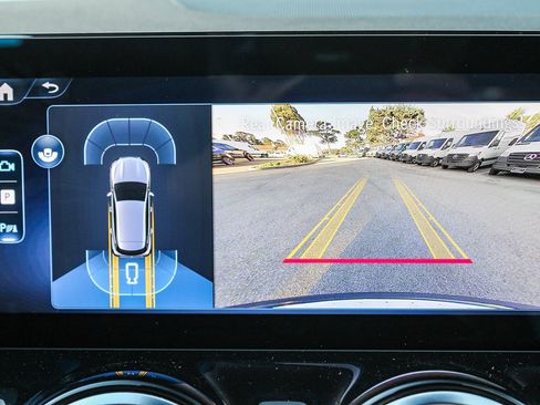 Certified 2025 Mercedes-Benz GLA 250 4MATIC image 27