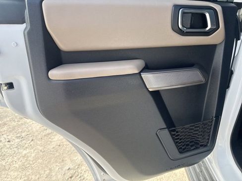 Used 2023 Ford Bronco Wildtrak image 23