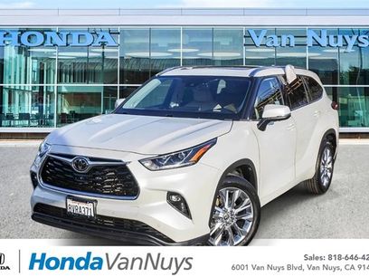 Used 2021 Toyota Highlander Limited