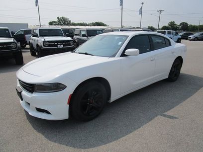 Used 2022 Dodge Charger SXT w/ Leather Interior Group