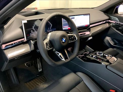 New 2026 BMW 540i xDrive 540i xDrive w/ Executive Package image 8