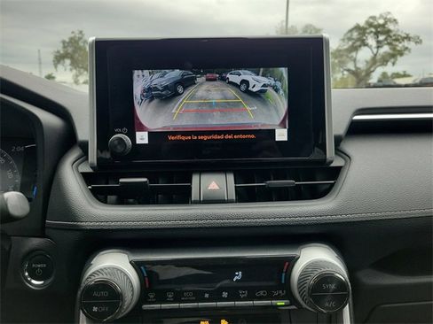 Used 2025 Toyota RAV4 XLE image 21