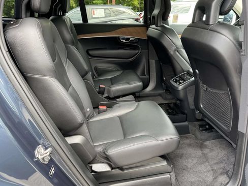 Used 2022 Volvo XC90 T6 Momentum w/ Advanced Package AWD/4WD image 15
