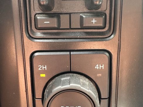 Certified 2024 Ford F250 Lariat w/ Lariat Ultimate Package AWD/4WD image 22