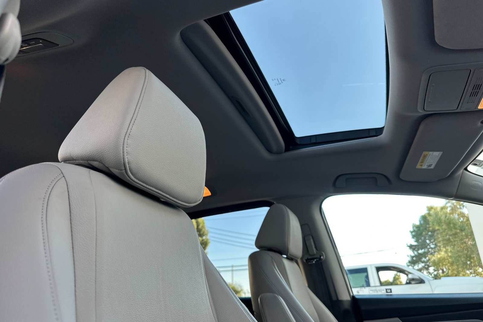Used 2018 Honda Odyssey EX-L image 21