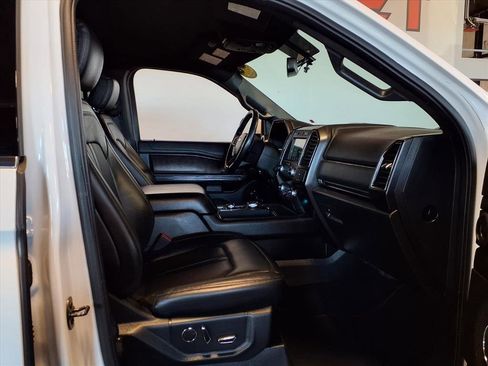 Used 2019 Ford Expedition Max Limited image 12