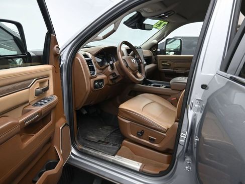 Used 2023 RAM 3500 Limited AWD/4WD image 13