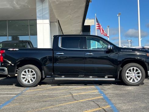 Used 2022 Chevrolet Silverado 1500 LTZ w/ LTZ Convenience Package II image 3