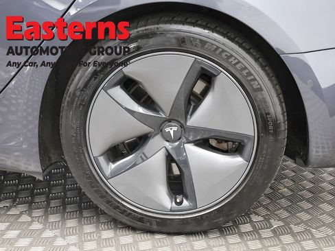 Used 2018 Tesla Model 3 RWD image 27