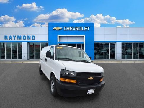 New 2026 Chevrolet Express 2500 w/ Driver Convenience Package RWD image 10