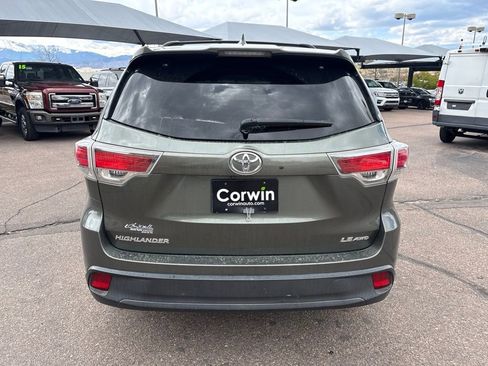 Used 2014 Toyota Highlander Plus AWD/4WD image 6