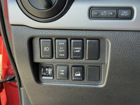 Used 2017 Nissan Titan PRO-4X image 24