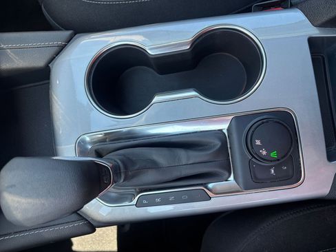 Used 2025 Chevrolet Blazer LT image 40