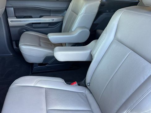Used 2020 Ford Expedition XLT w/ Equipment Group 202A image 12