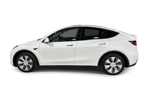 Certified 2023 Tesla Model Y Long Range AWD/4WD image 3