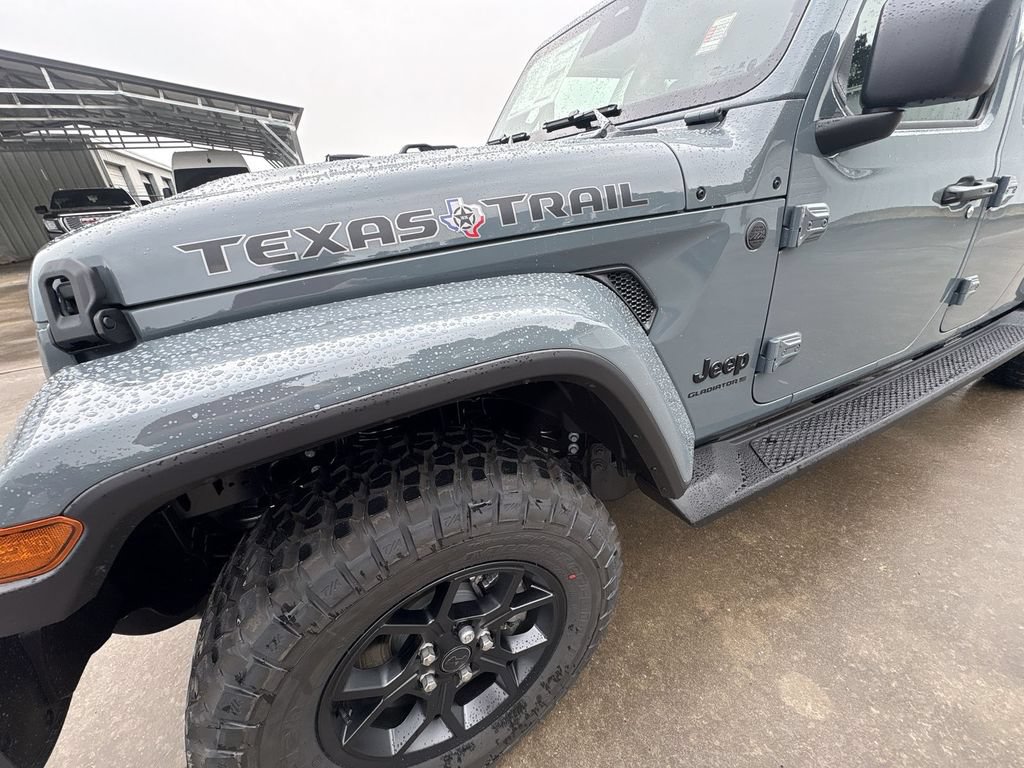 New 2026 Jeep Gladiator Sport AWD/4WD image 33