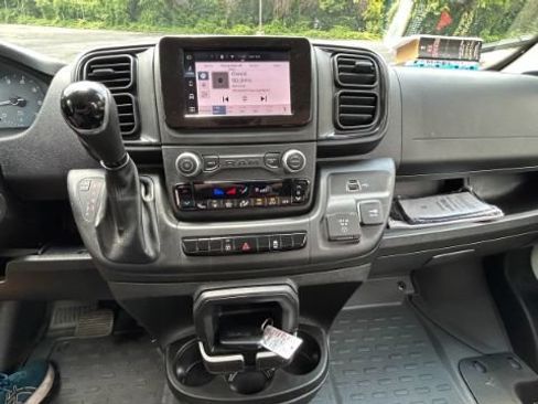 Used 2024 RAM ProMaster 2500 w/ Convenience Group FWD image 12